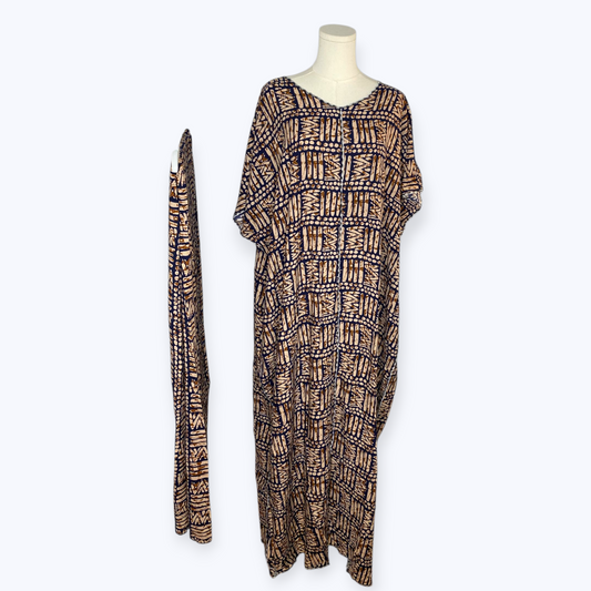 Robe imprimée avec très grand foulard