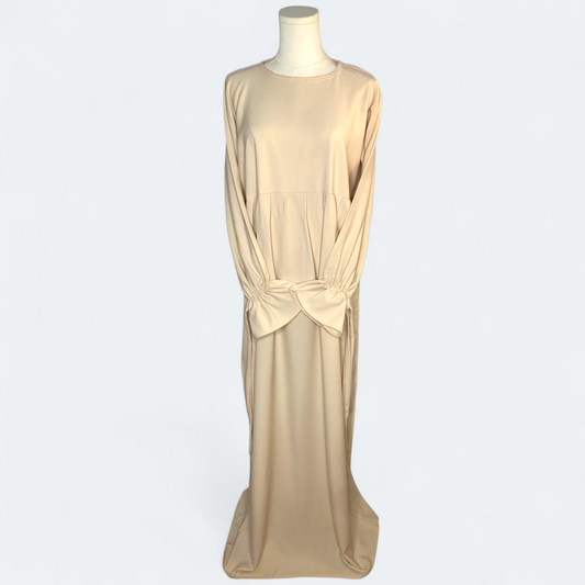 Robe longue beige à manches froncées
